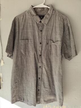 Junk Food Clothing Men's XL Gray Short Sleeve Button-Up Shirt